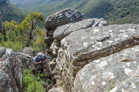climbing between rocks above boundary gap