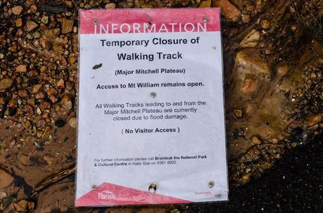track closed sign for major mitchell plateau 
