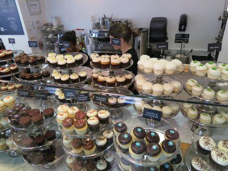 TRAVEL/EAT: Georgetown Cupcakes in Washington DC