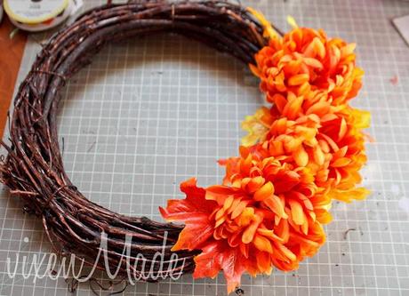 Fall Mum Wreath