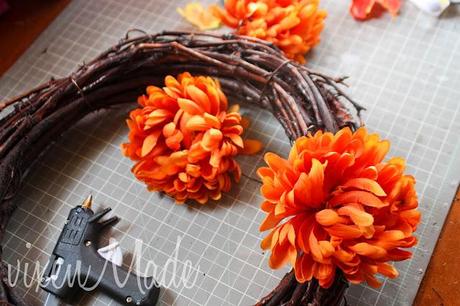 Fall Mum Wreath