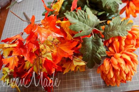 Fall Mum Wreath