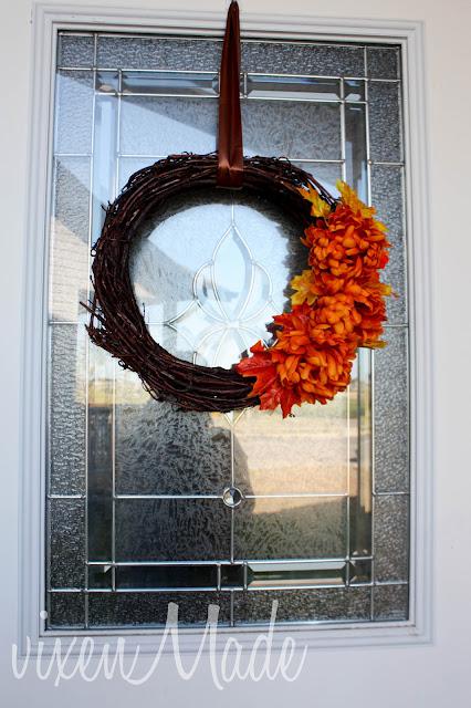 Fall Mum Wreath