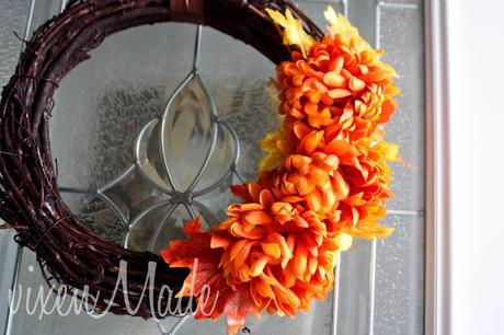 Fall Mum Wreath