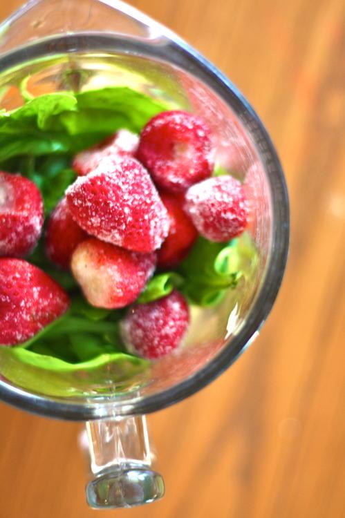 Spinach Smoothie Recipe, Even Your Kids Will LOVE!