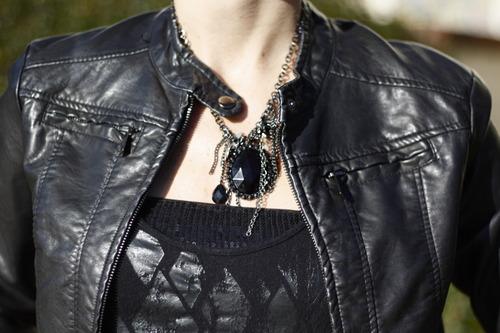 How to be a Hot Mom, {and still take the kids to soccer practice}.