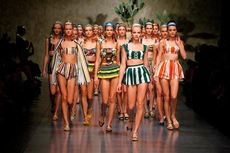 If crop tops don’t look good on models, then how will they ever look good on a normal human being?
I’m into the sandals though.
(From Dolce & Gabbana’s Spring 2013 show in Milan yesterday.)