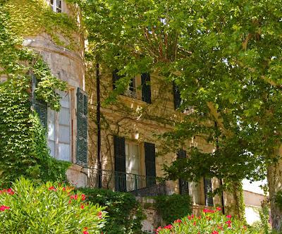 Chateau d'Estoublon - Summer Dining Nirvana