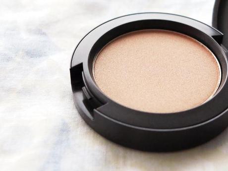 MAC “Trace Gold” Sheertone Shimmer Blush – My 1st MAC Blush, Proper Glow Anyone?