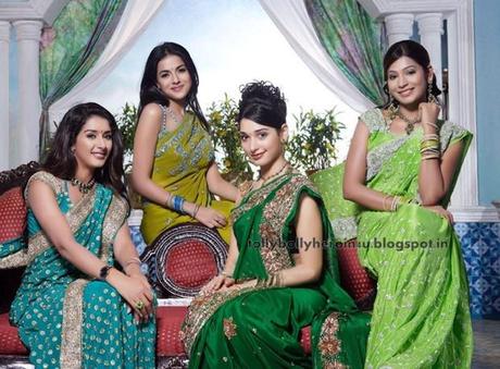 Tamanna, Vedika, Manjari, Poonam Bajwa, Sanjana, Samiksha, Lakshmi Rai etc acting together for a AD.