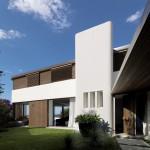 Balcony Over Bronte by Luigi Rosselli Architects