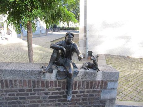 fabulous ladies on bicycles at paris couture week