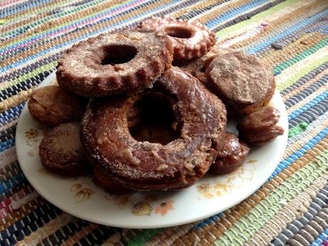 Guest Post: Apple Cinnamon Doughnuts with Brynn