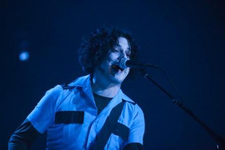 JackWhite HildaPellerano11 550x366 JACK WHITE PLAYED RADIO CITY MUSIC HALL [PHOTOS]