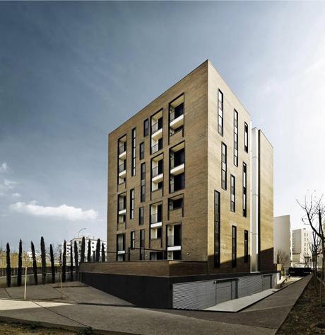 K.I.S.S. Apartment building by Camenzind Evolution highlighted _ Apartment building of 42 units