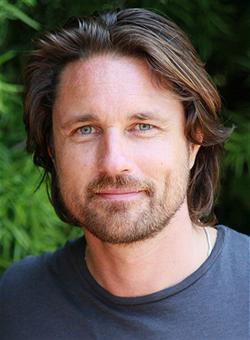 Martin Henderson joins the cast of SECRET LIVES OF HUSBANDS AND WIVES