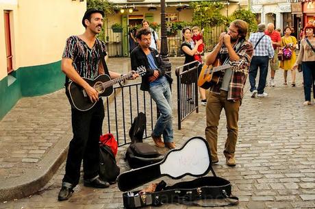 PARIS STREETS;  ROMANCE, CLICHES AND LOST GIRLS!!