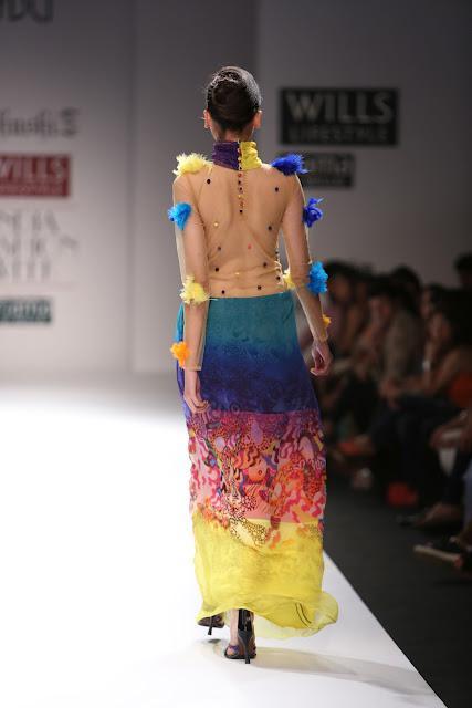 Khushi Z displayed her underwater life collection i WIFW S/S 2013