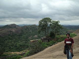 61) Savandurga trek & Manchanbele: (30/8/2012)