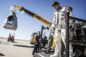 Red Bull Stratos Felix Baumgartner Space Jump – Live
