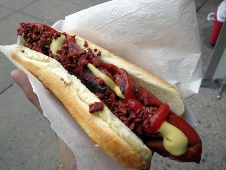 EAT: Yves Veggie Dogs – Hot Dogs Stand in Vancouver, BC