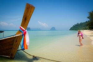 How to Hide Money Like a Criminal Mastermind