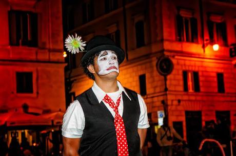 TWO SURPRISE PHOTO OPPORTUNITIES A CLOWN IN THE CAMPO DE FIORI AND A BRIDE AND GROOM AT THE TREVI FOUNTAIN !!