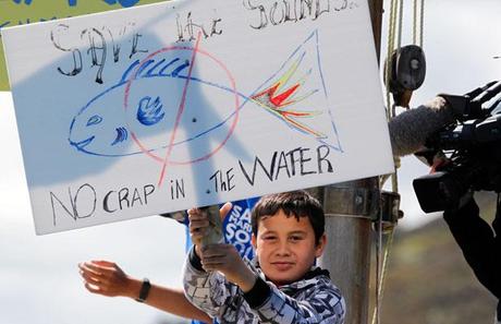 Protesters Take to the Seas to Protest Fish Farms