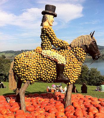 Jucker Farmart - Pumpkin Season!