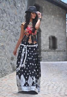 Ileana - Curvy in Black