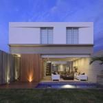 La Isla House by Llosa Cortegana Architects