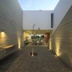 La Isla House by Llosa Cortegana Architects