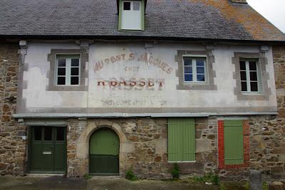 Ghost signs (81): Au Pont St Jacques