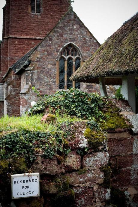Exeter Castle wedding (1) rustic wedding Lucy Turnbull Photography (1)
