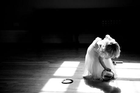 Exeter Castle wedding (24) rustic wedding Lucy Turnbull Photography (24)