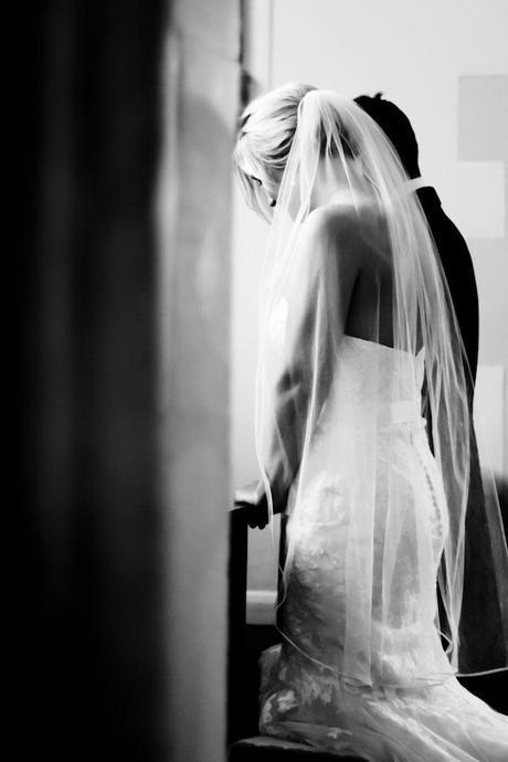 Exeter Castle wedding (4) rustic wedding Lucy Turnbull Photography (4)