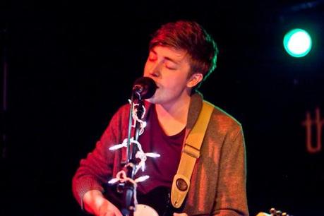 high highs 1 550x366 BODY LANGUAGE, OPOSSOM, HIGH HIGHS [PHOTOS]