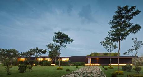 Casa HS by Studio Arthur Casas