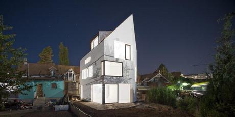 Samrode Building by Krists Karklins & Arhitektūras Birojs Wohnhaus Gingko by on3 Architekten