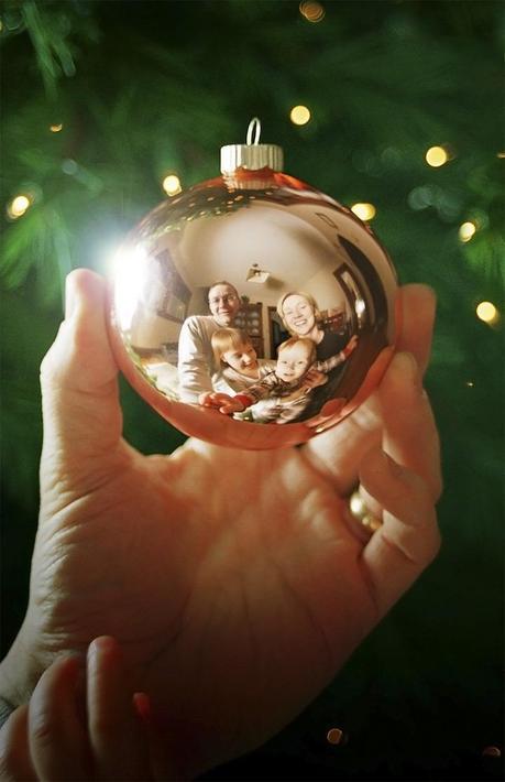 Five Creative Photography Ideas for Family Christmas Cards – Toddlers