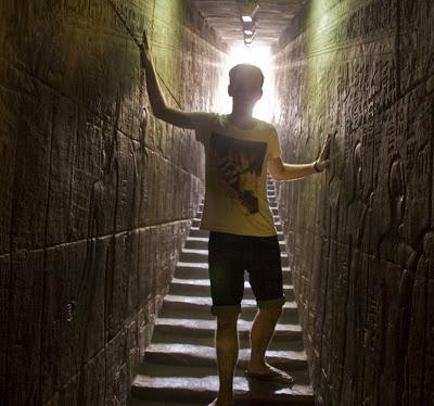 Bus Egypt: Temple Town Bus Egypt: Temple Town