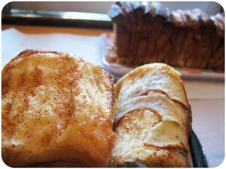 Pull-apart sugar cinnamon and apple bread