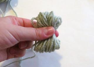 Tutorial:  How To Make A Yarn Pom Pom