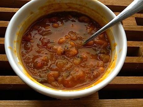 kale white bean soup.JPG