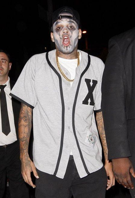 Halloween-Zombie-Costumes-Chris-Brown