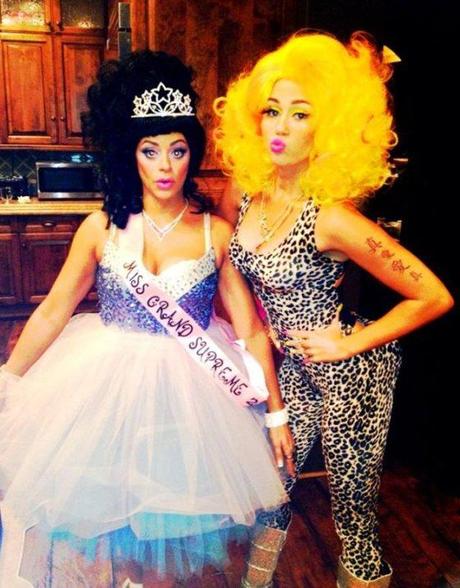 Miley-Cyrus-Halloween-Costumes-2012-Twitter