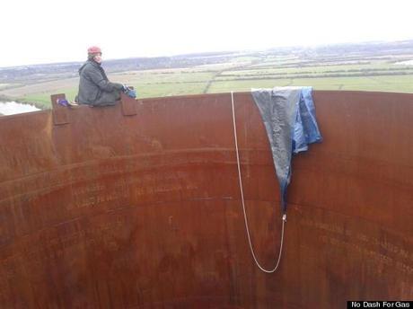 Barricades Built as Longest Power Plant Occupation Continues Barricades Built as Longest Power Plant Occupation Continues