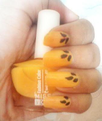 Nails of the Week : Fall Leaves