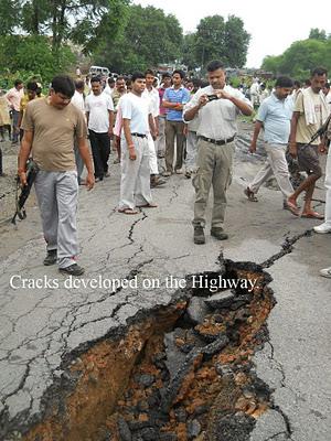 Effects on national highway in Jharkhand State of India due to 19th September Earthquake.