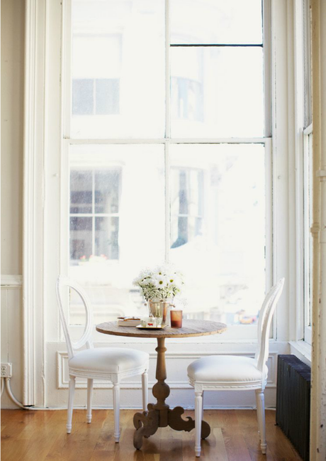 A beautiful and romantic loft in white